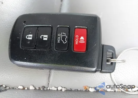 2019 Toyota Highlander Xle z USA, uszkodzony, nr VIN 5TDKZRFH1KS341598